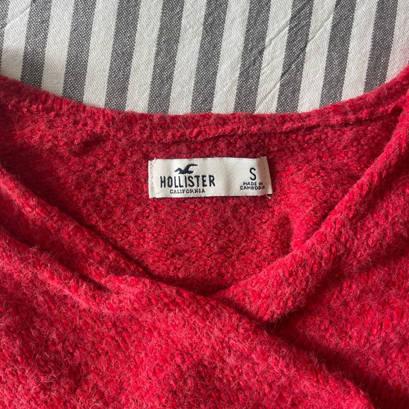 Hollister Fuzzy Cardigan Tie Top - Picture 2 of 4